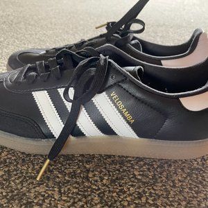 Addidas Black Sambas